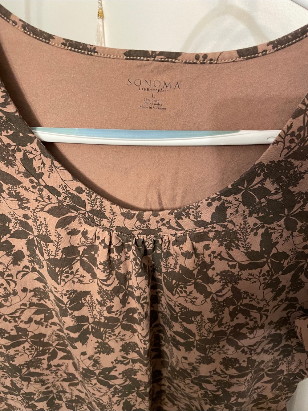 Sonoma Scoop Neck Floral Top in Mauve and Brown Print